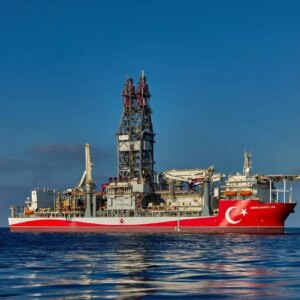 abdulhamid han sondaj gemisi 3 yilda 9 sondaj 75 milyar metrekupluk kesif yapti DsgQal54