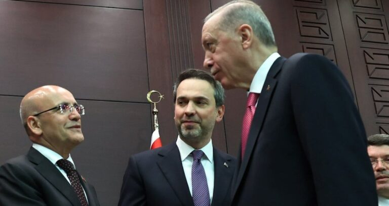 masak-parayi-nereden-buldun-diye-soracakti-simsek-istedi-erdogan-veto-edecek-iddiasi-8q5l7Euu.jpg