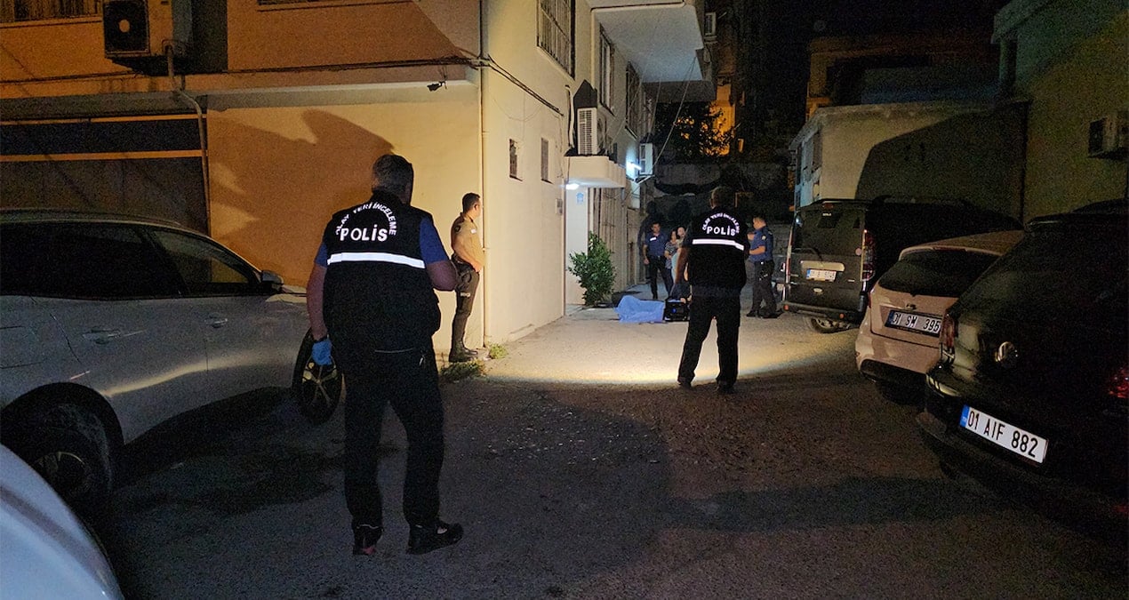 evinin onunde ugradigi silahli saldirida olduruldu 4QThi8cM