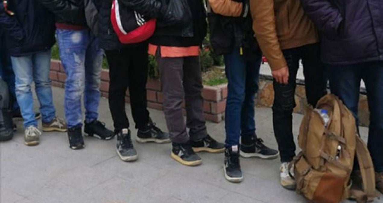 izmirde 56 kacak gocmen yakalandi 6bjD2EDQ