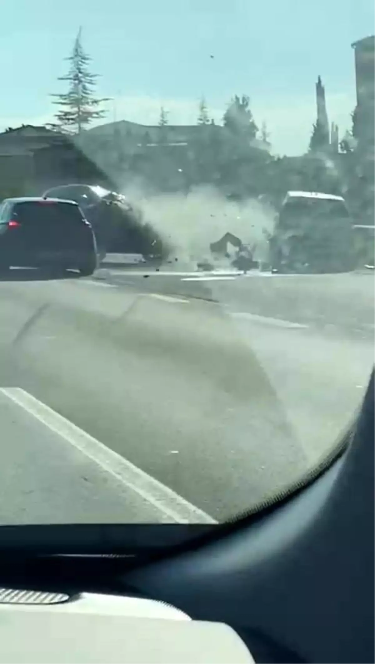 kocaeli tem otoyolunda tehlikeli surus kazasi XP7svRGz