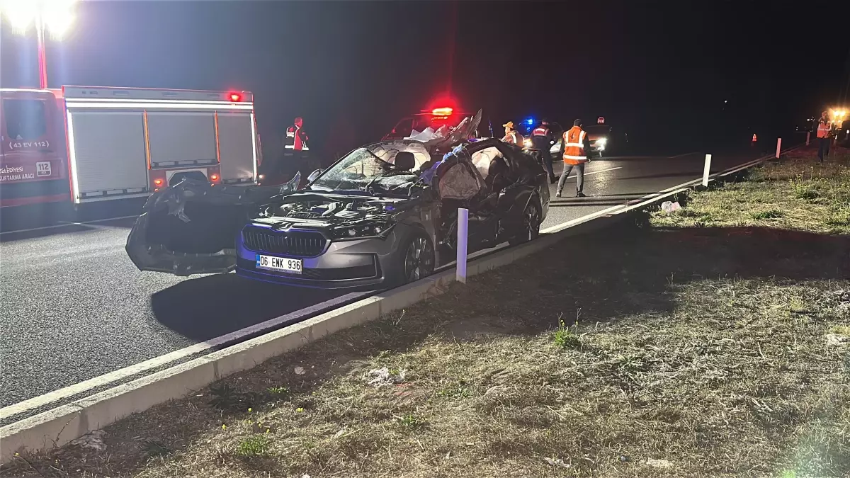 kutahyada trafik kazasi 1 olu 1 yarali IjXAOvrC.jpg