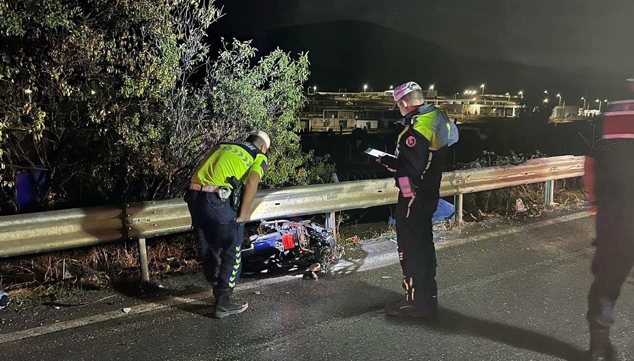 pikap elektrikli bisiklete carpti 1 olu 1 yarali 5xYtMVdB