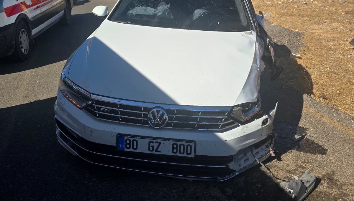 sirnakta kamyonet ve otomobilin carpistigi kazada 8 kisi yaralandi lPvxRfd2