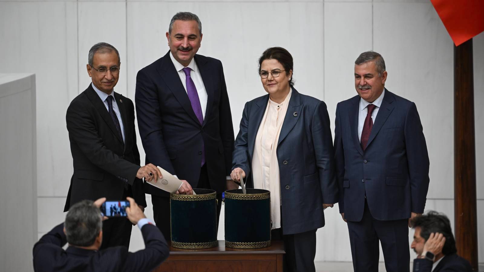 tbmmde sayistaya 5 isim secildi iste yeni uyeler aRdfTpCt.jpg